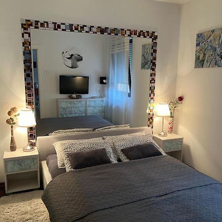 Apartment Sweet Dreams-Close To Zoo,Dinamo Stadium And The City Center Zagreb Buitenkant foto