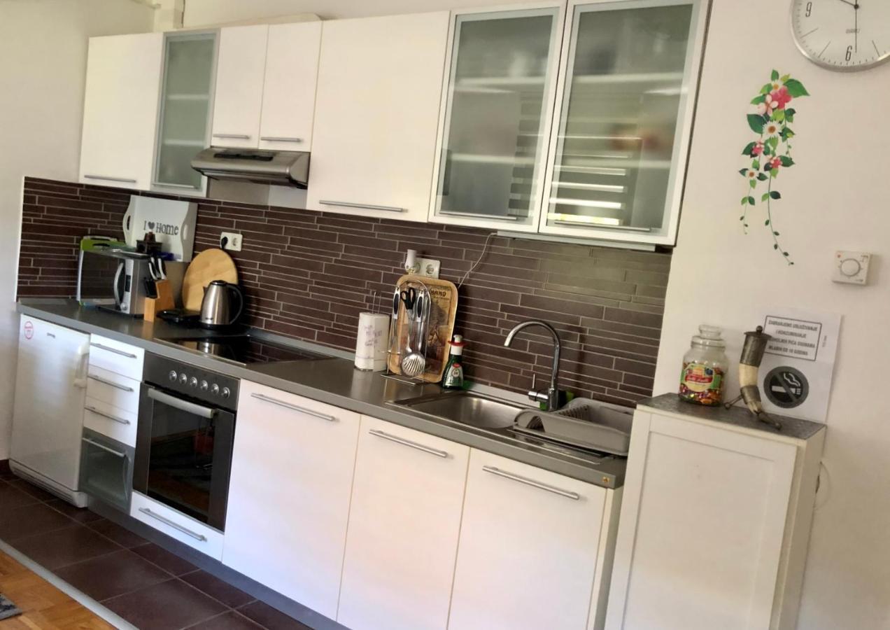 Apartment Sweet Dreams-Close To Zoo,Dinamo Stadium And The City Center Zagreb Buitenkant foto
