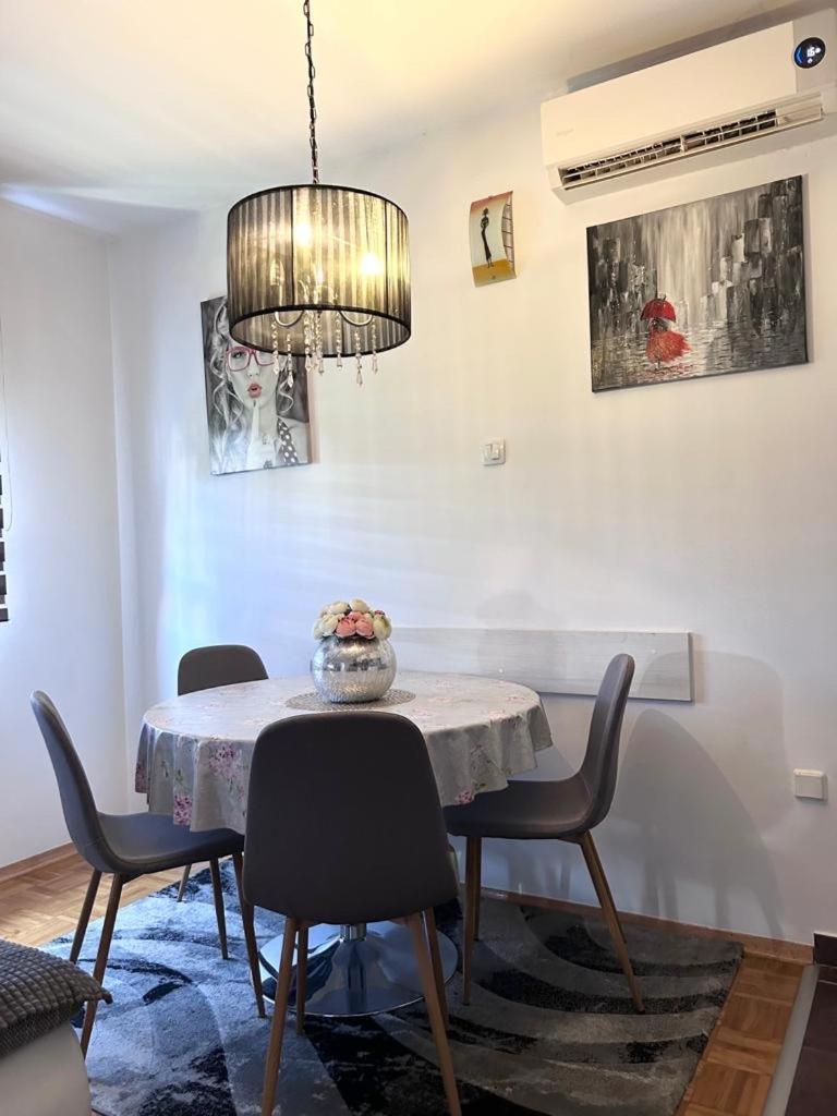 Apartment Sweet Dreams-Close To Zoo,Dinamo Stadium And The City Center Zagreb Buitenkant foto